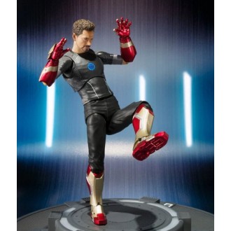 figura articulada iron man